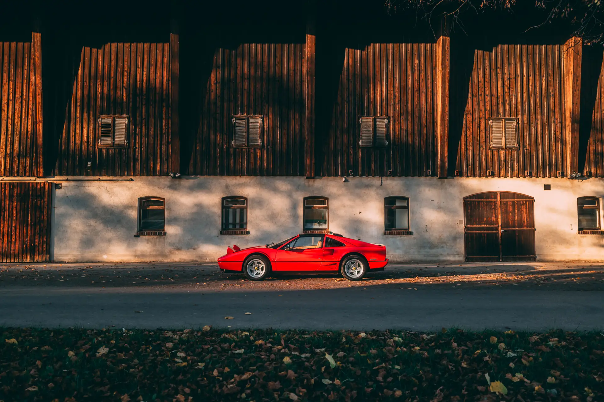 Ferrari-208TurboGTS-1986-rossocorsa-side