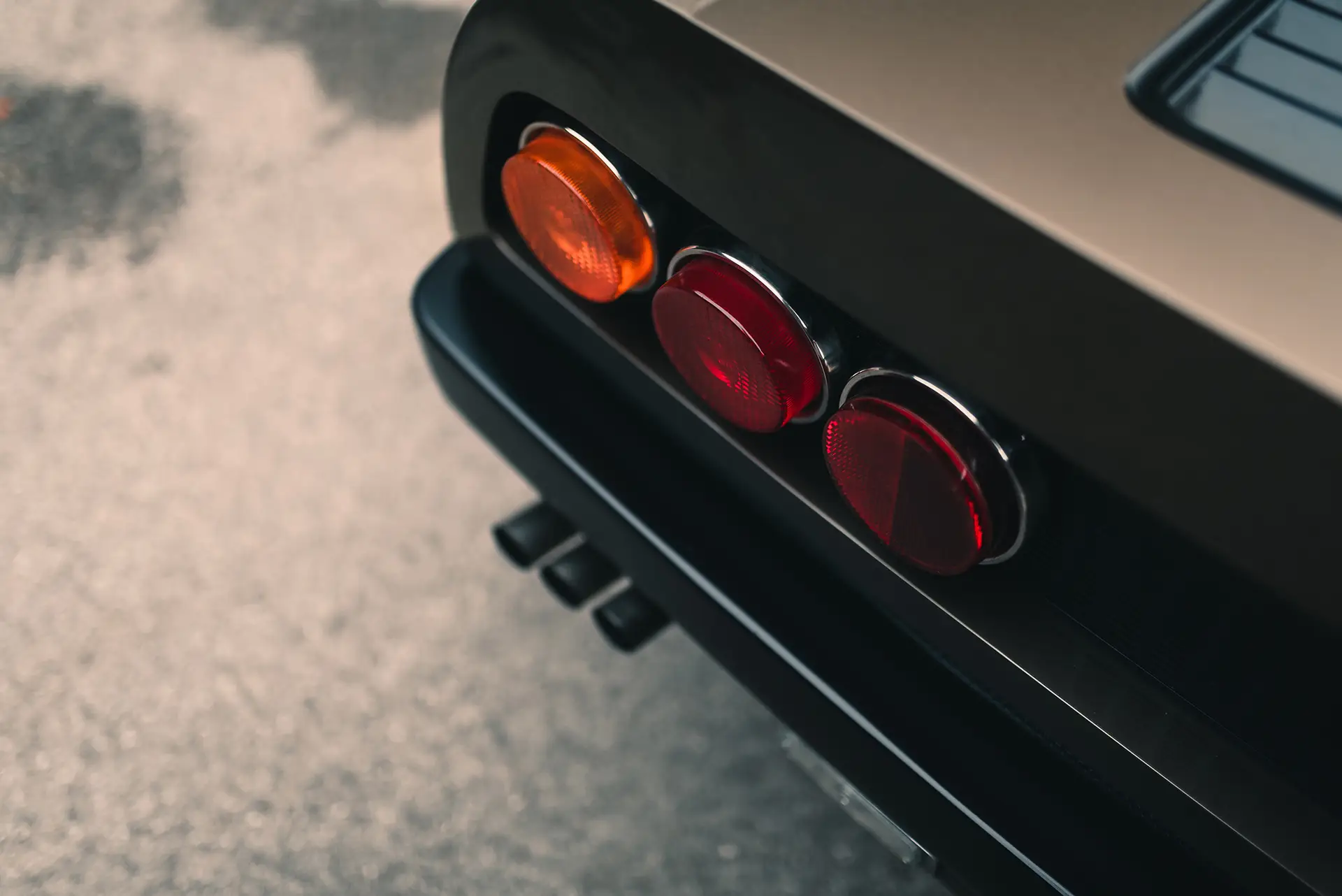 Ferrari-365GT4BB-1974-marronemetallizzato-rearlights