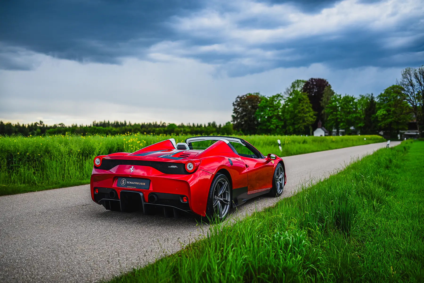 Ferrari-458SpecialeAperta-2015-rossofuoco-rearangle