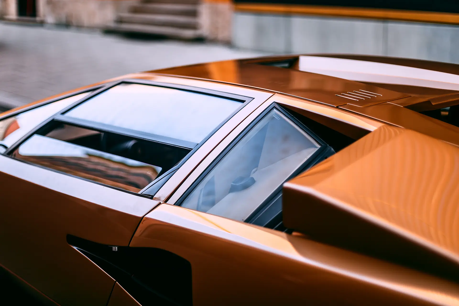 Lamborghini-CountachLP400-1976-orometalizzatto-window