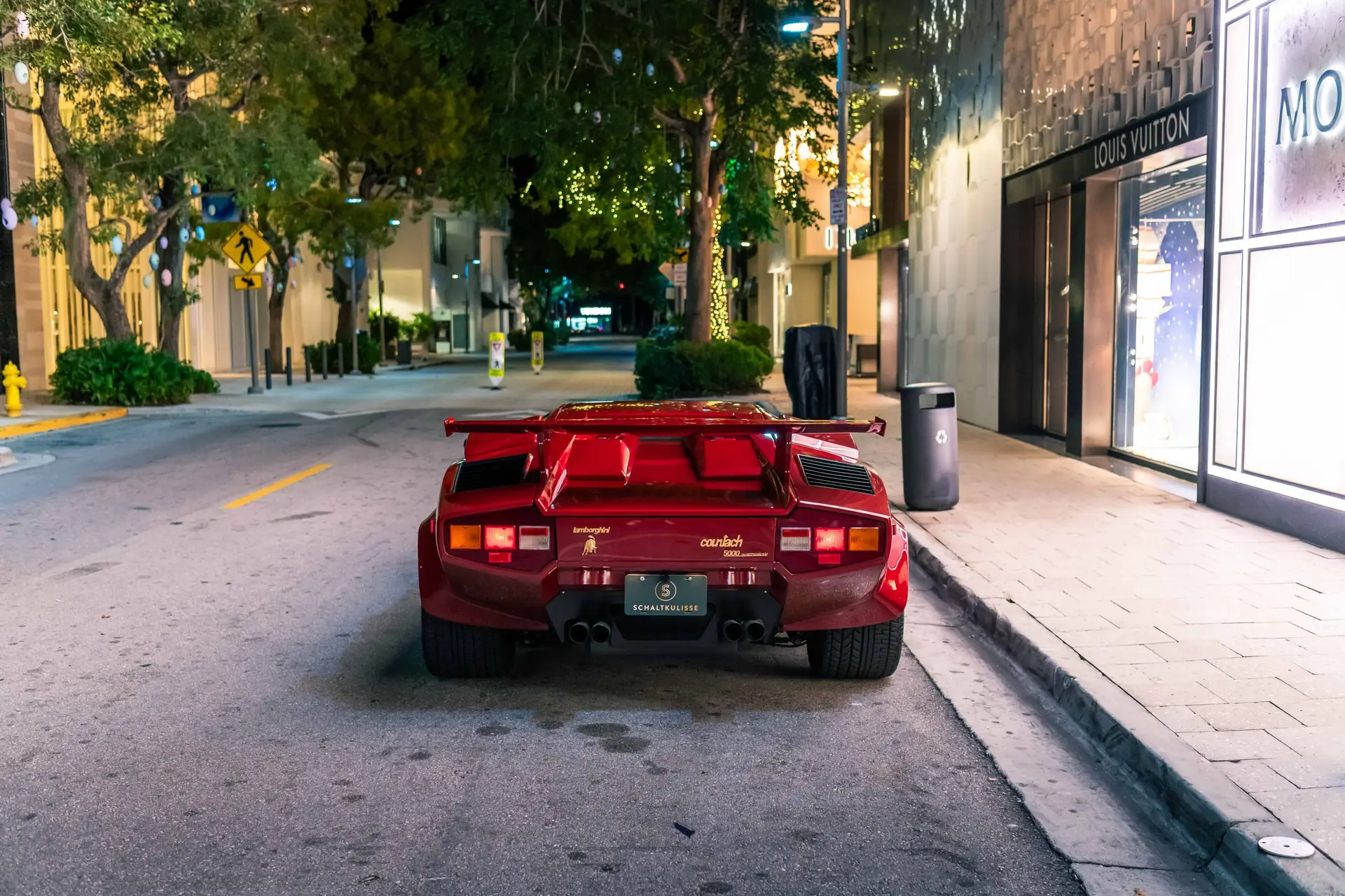 Lamborghini-CountachLP5000QV-1986-rossospeciale-rear