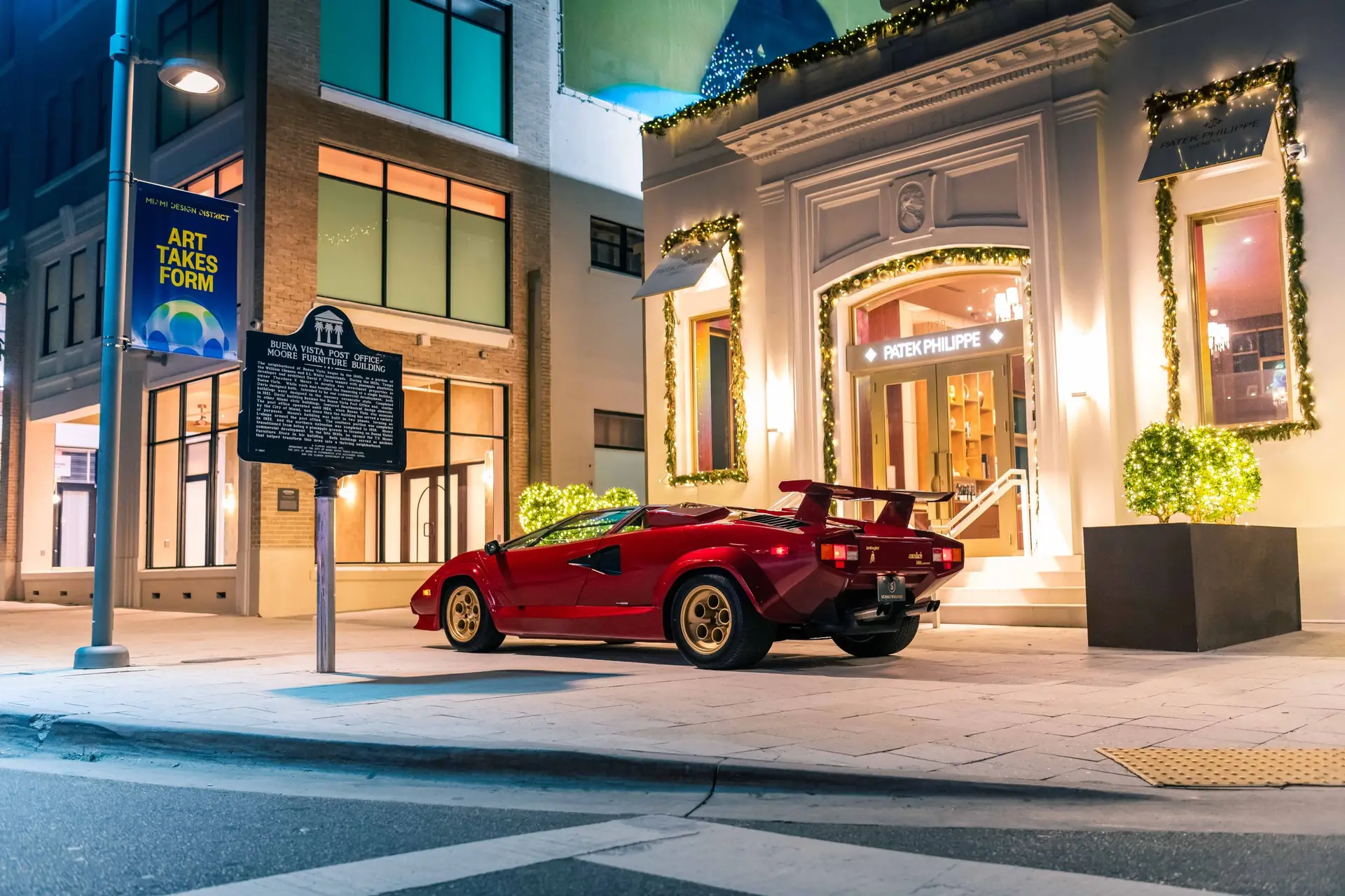 Lamborghini-CountachLP5000QV-1986-rossospeciale-rearangle