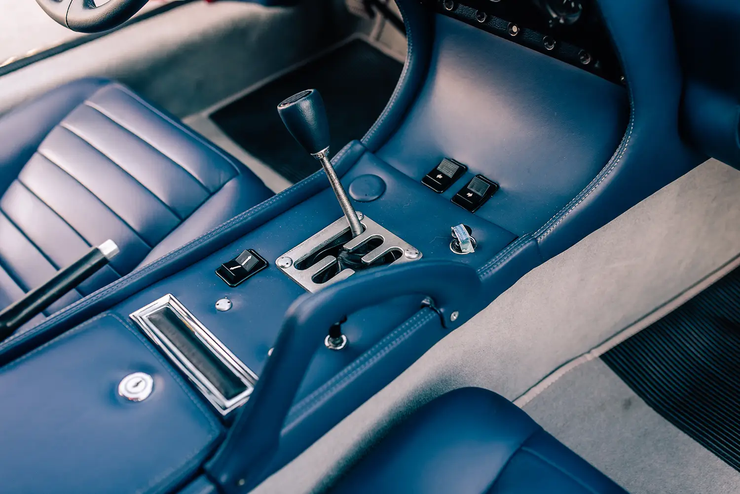 Lamborghini-MiuraP400SV-1971-rossocorsa-stick