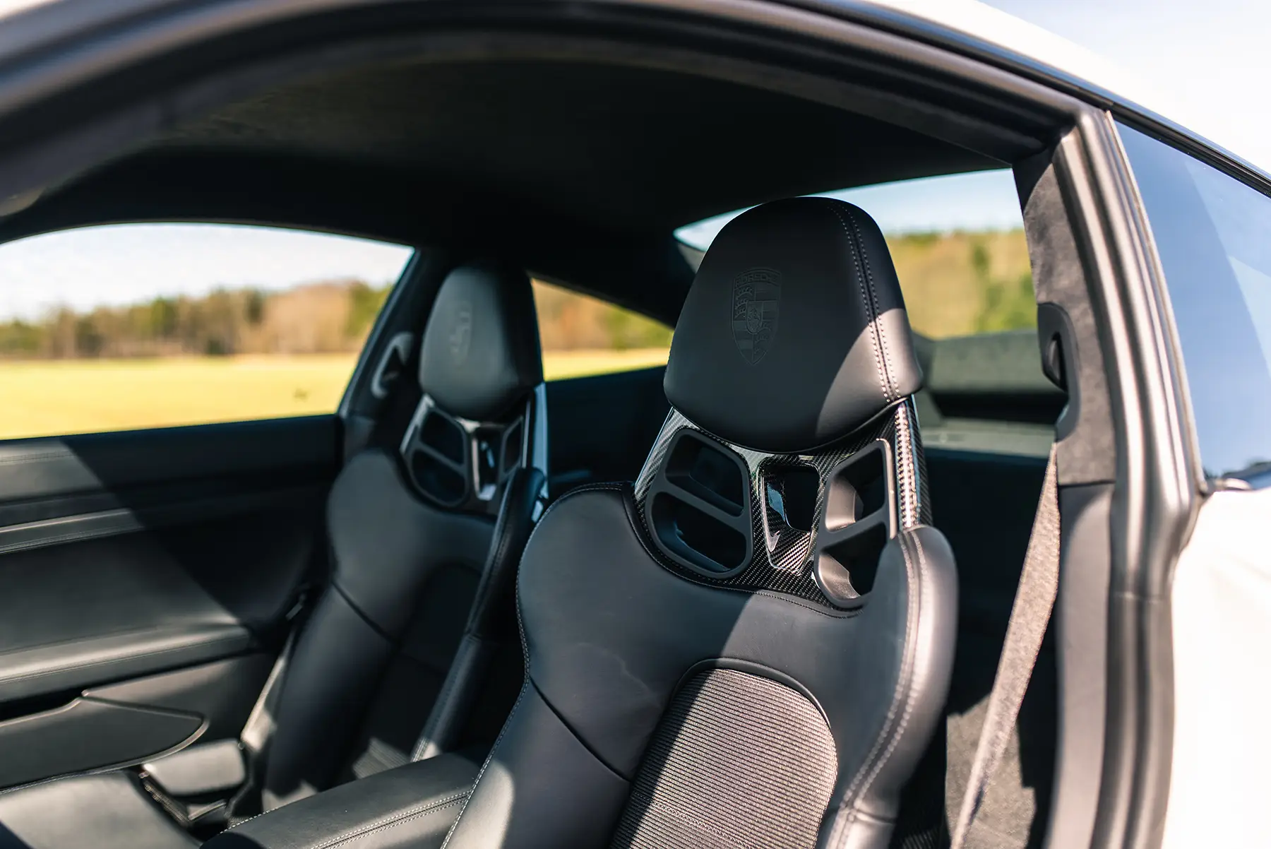 Porsche-991.2GT3Touring-2018-chalk-seats