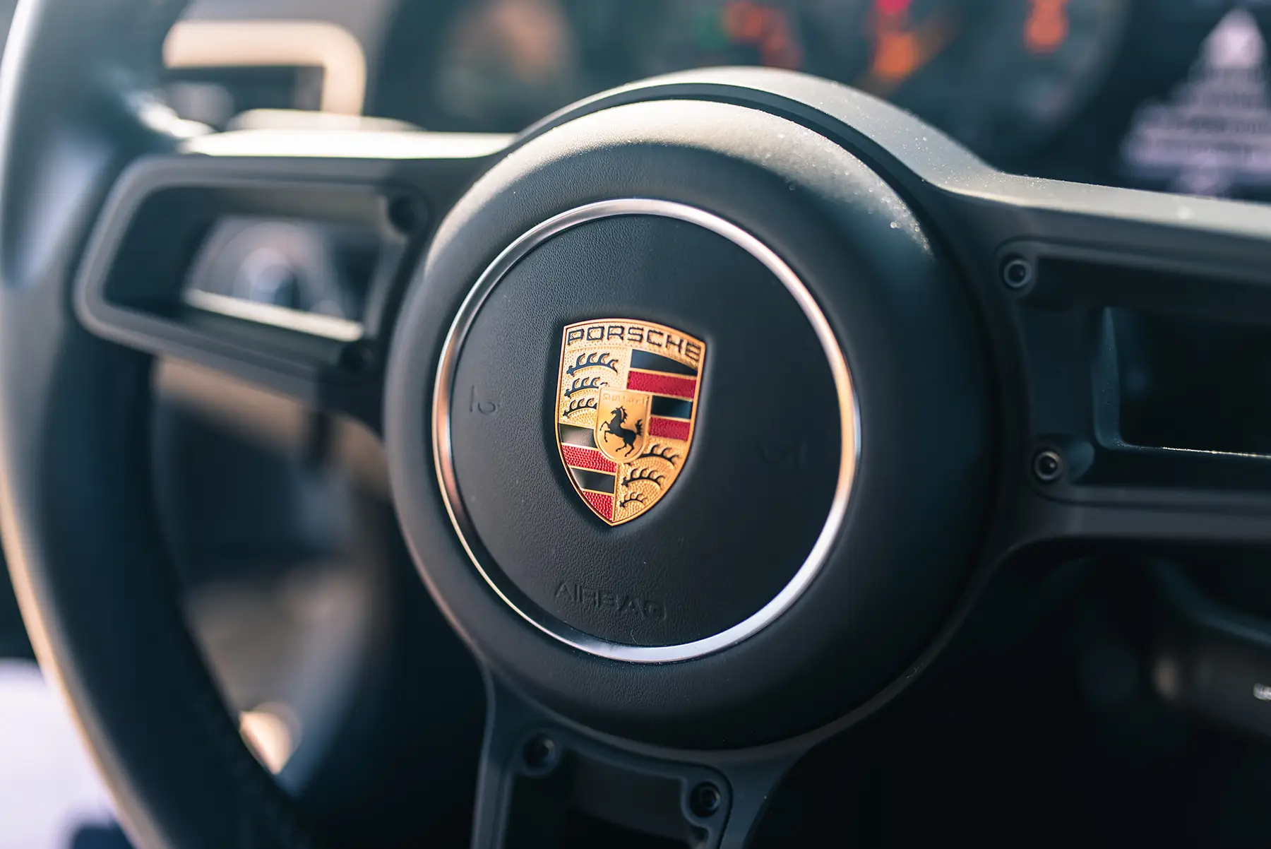 Porsche-991.2GT3Touring-2018-chalk-steering