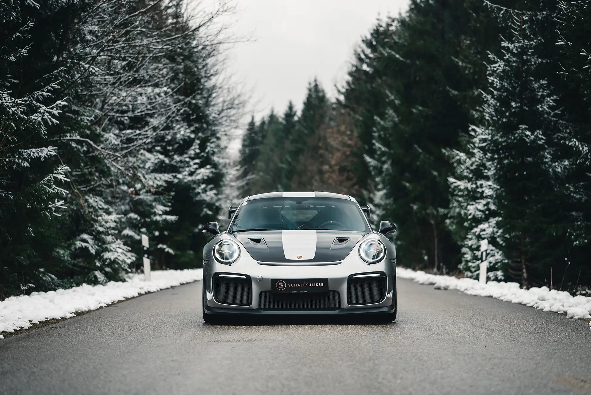 Porsche-991GT2RS-2018-gtsilver-front