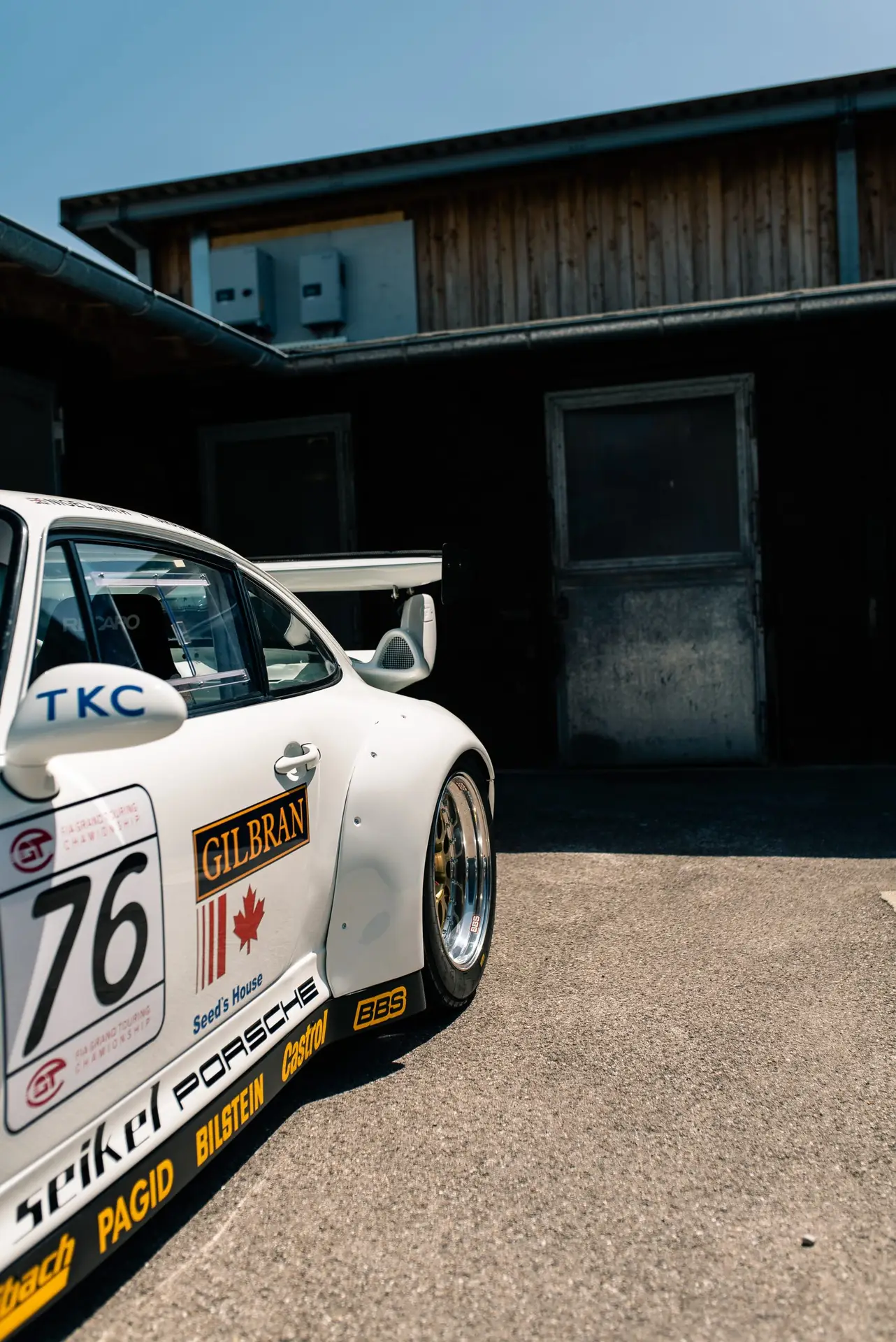 Porsche-993GT2-1996-sidedetail