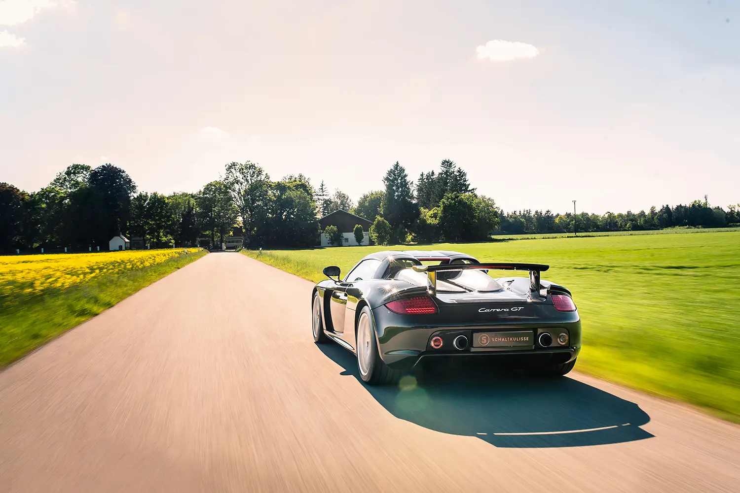 Porsche-CarreraGT-2006-black-rearangle