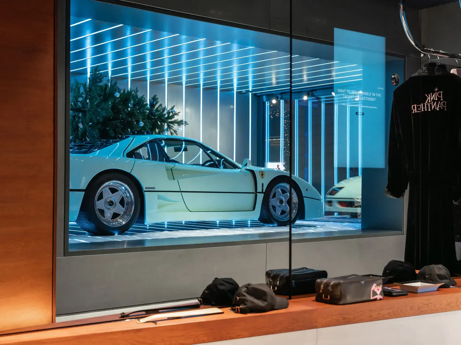 The Schaltkulisse Minty Forty at Larusmiani