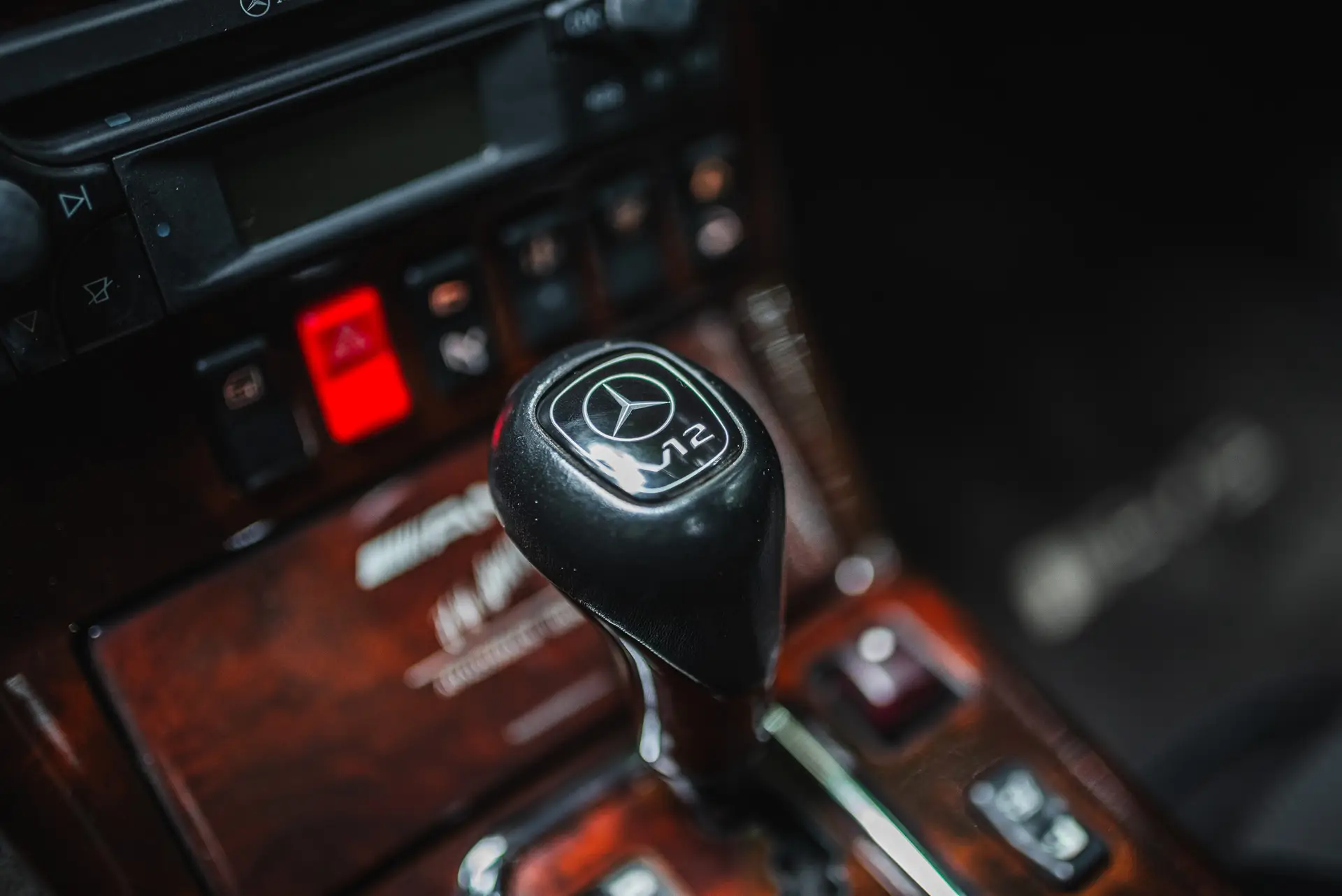 MercedesBenz-SL70AMG-1997-white-stickdetail