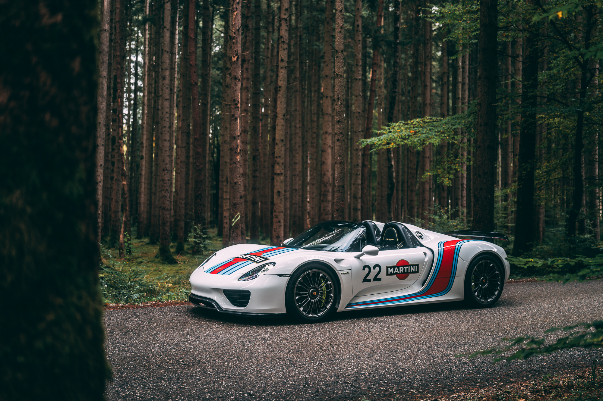 Porsche_918_Spyder_Martini_Front_View (12)
